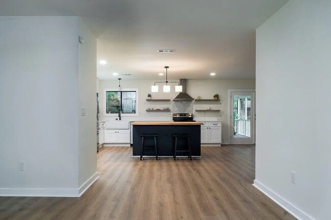 Photo - 4 Bedroom 2 Bath House in Corey Woods - Summerville