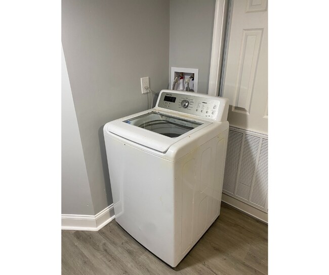 Photo - 5019 Belair Rd