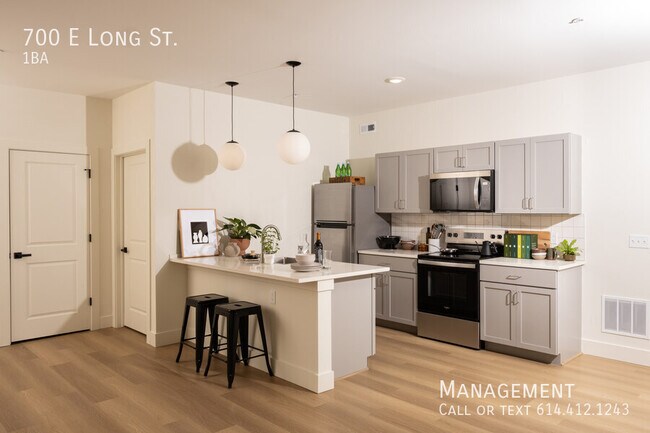 Photo - 700 E Long St