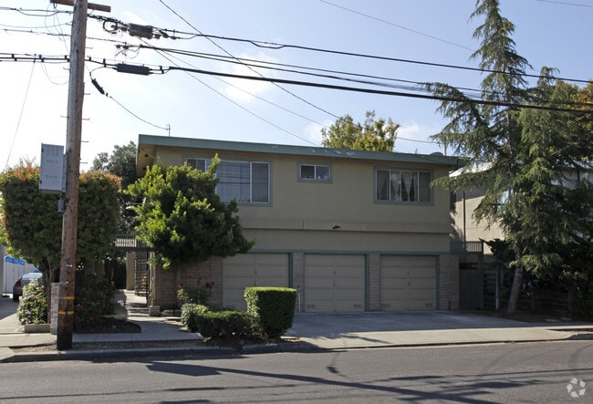 Primary Photo - 219 Jackson Ave