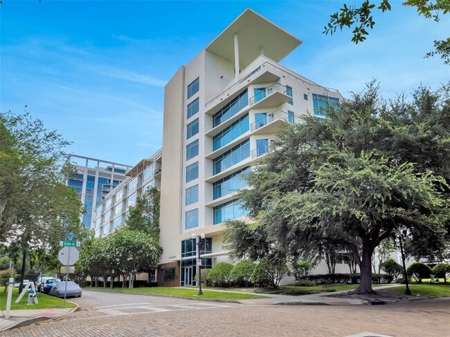 Building Photo - 525 E Jackson St Unit P6 Rental