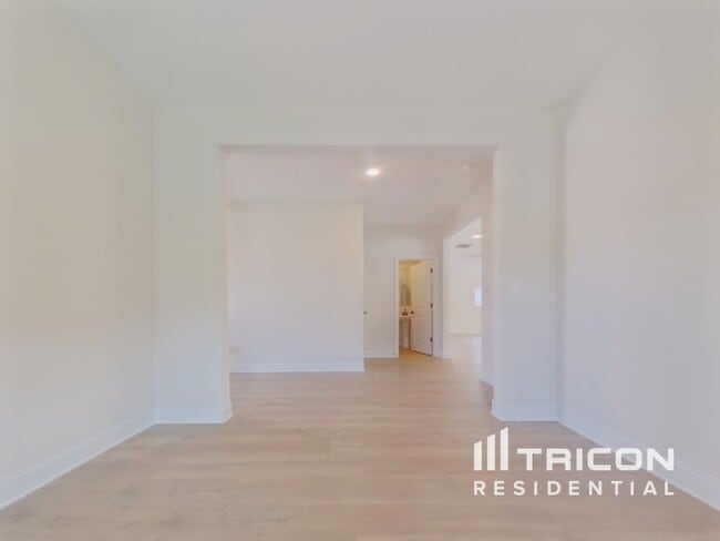 Photo - 412 Cantrell Dr