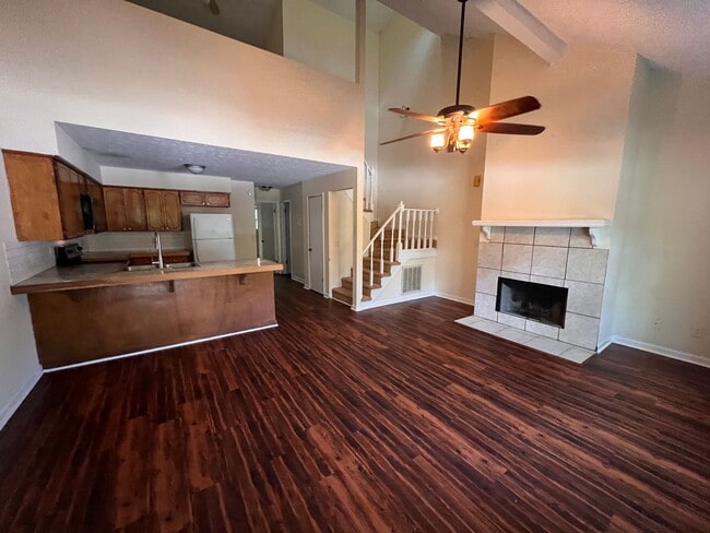 Photo - Rustic 2 Bedroom Condo in Convenient Location