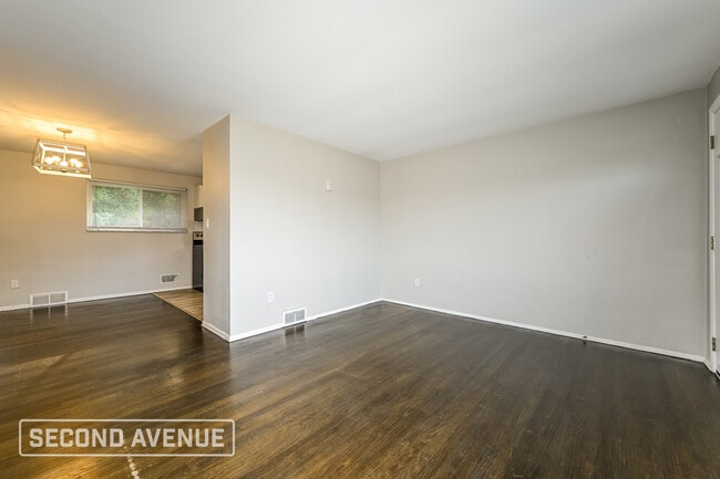 Photo - 415 College Park Dr