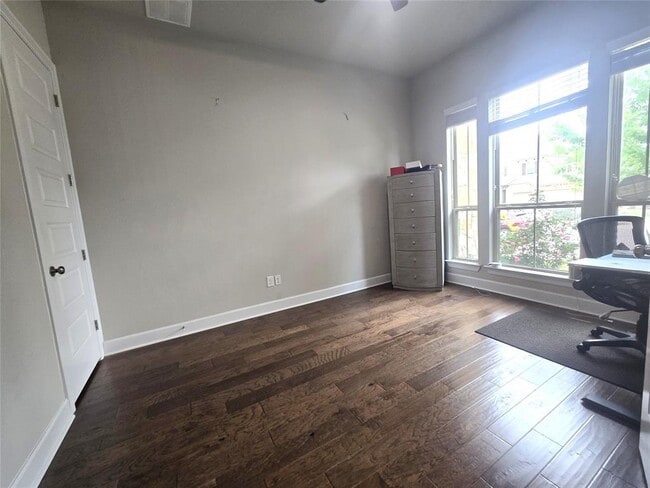 Photo - 225 Galveston Island Ln