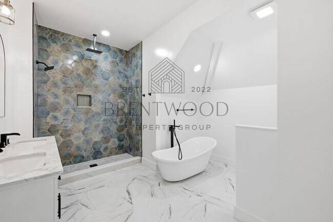 Photo - 29 N State Ave