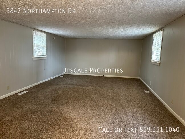 Photo - 3847 Northampton Dr