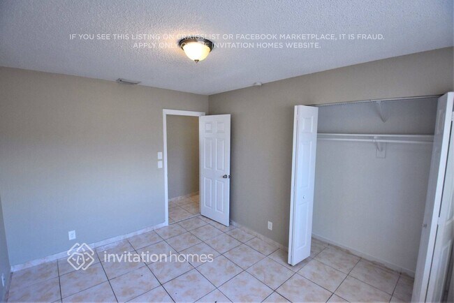 Photo - 301 Kingsbridge St