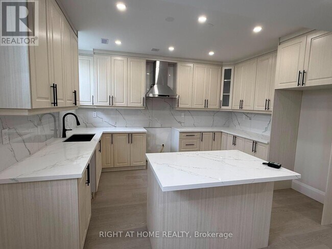 Photo - 2 Chesney Cres