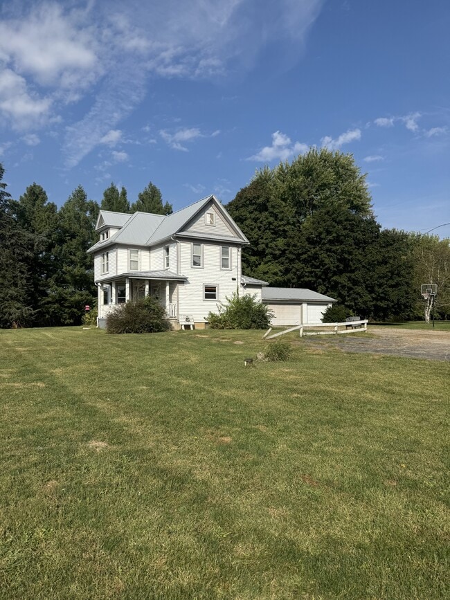 Building Photo - 1371 W Backbone Rd Rental