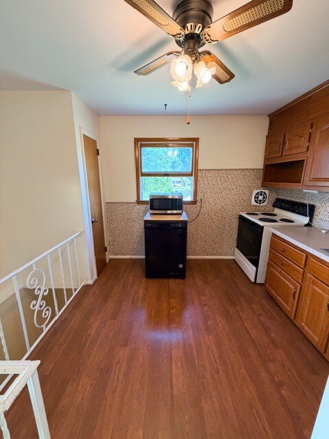 Photo - 115 Longview Dr House