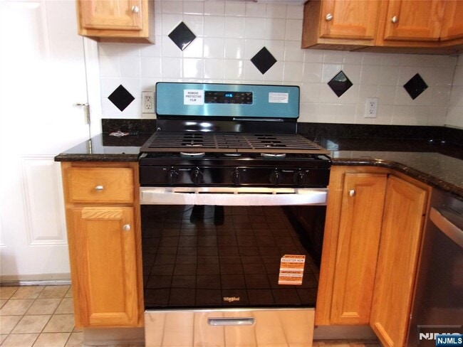 Photo - 1 Hawthorne Ave Unit 1