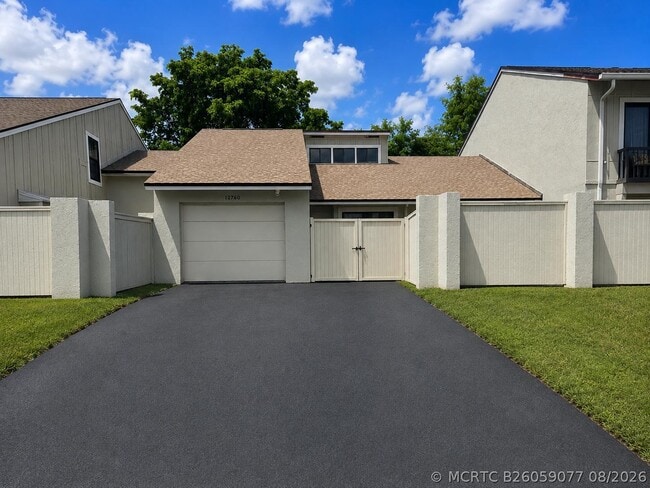 Building Photo - 12760 Spinnaker Ln