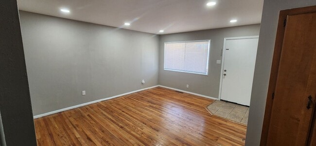 Photo - MOVE IN SPECIAL, 1/2 OFF FIRST FULL MONTHS RENT. ALL PROSPECTIVE TENANTS MUST SUBMIT A $58 NON-R...