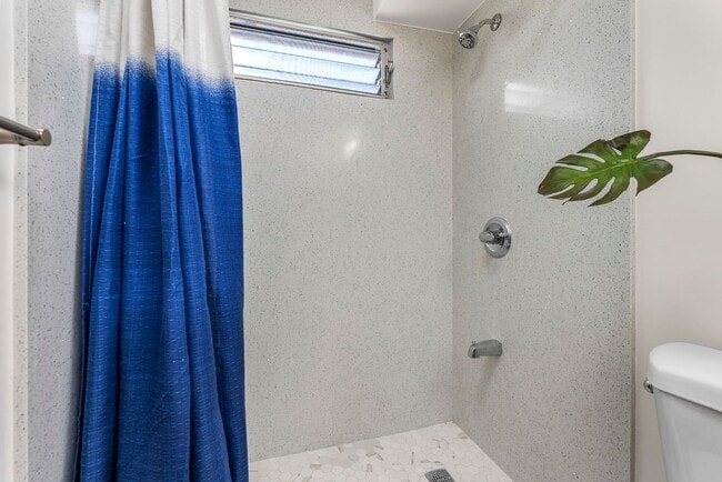 Photo - Coty Tower 703