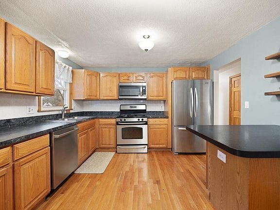 Photo - 12 Thomas St