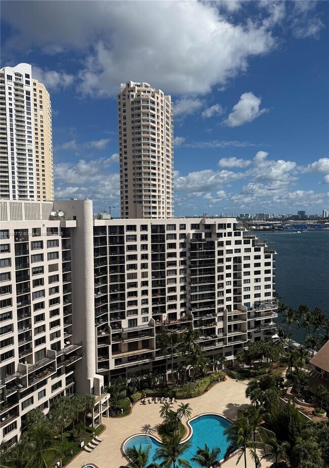 Photo - 520 Brickell Key Dr Unit A1910
