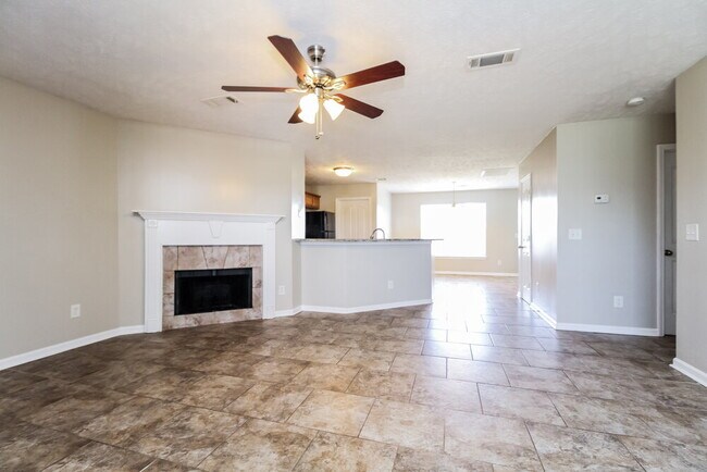 Photo - 176 Lyndhurst Dr