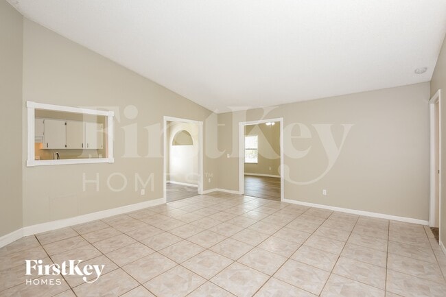 Photo - 232 Rheine Rd NW