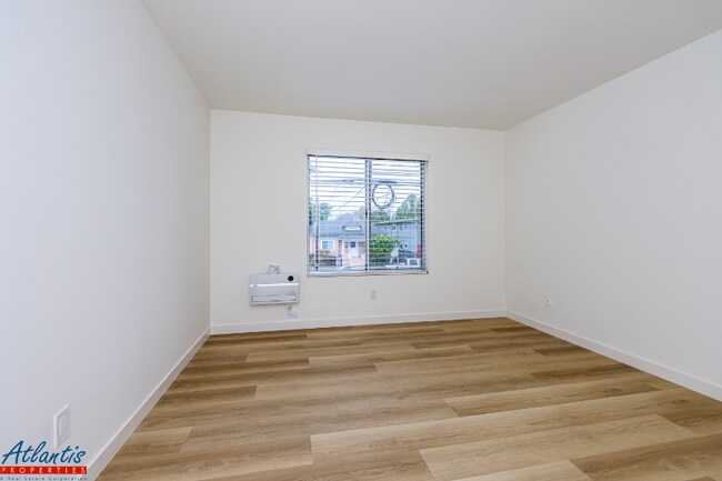 Photo - 555 S 10th St Unidad 12