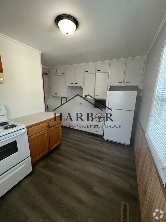 Building Photo - 1300 2nd Ave SW Unit 2 Rental