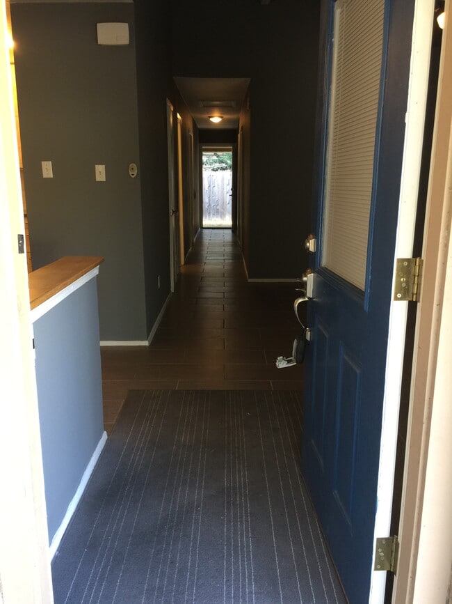 Photo - 8206 Exmoor Dr Unit B