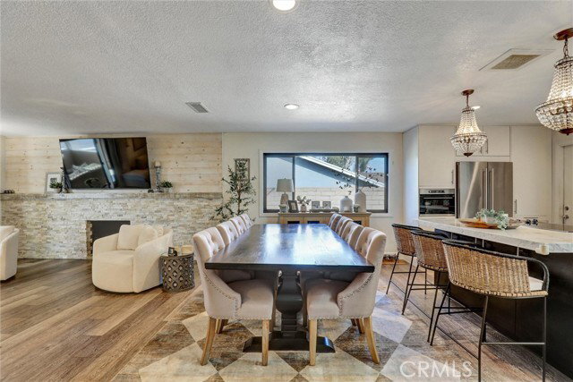 Photo - 25262 Tasman Rd