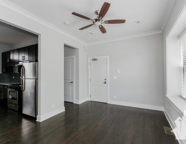 Photo - 1952 W Nelson St Unit 2E