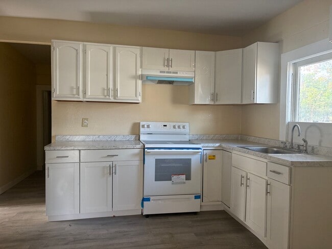 Photo - 4bed/2bath SFH Rent $1620/month ready December 2025