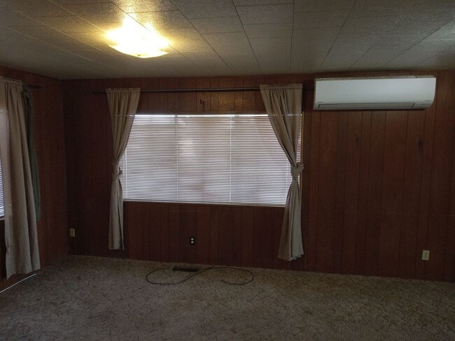 Photo - 735 Butler Blvd