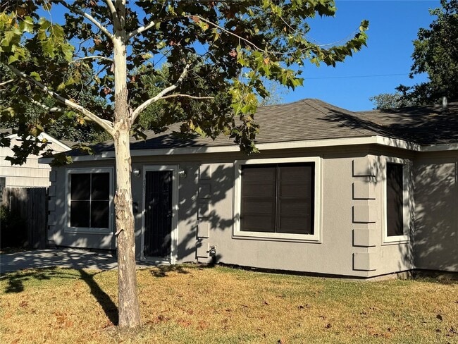 Photo - 903 Roper St