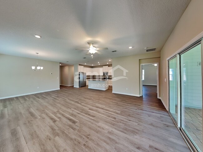 Photo - 197 Spruce Pt