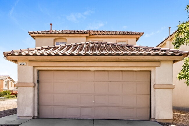 Building Photo - 6369 Coral Flower Ct