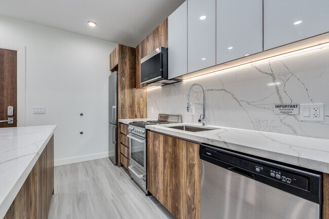 Photo - 1168 Pendrell St Unit 209