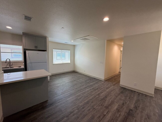 Building Photo - Free Month of Rent for Move in before Dec 1st - Brand New Upstairs 3 Bedroom Apartment Unit 206