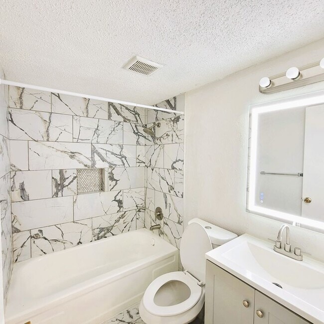 Photo - 1901 N 10th St Unit Apt 3