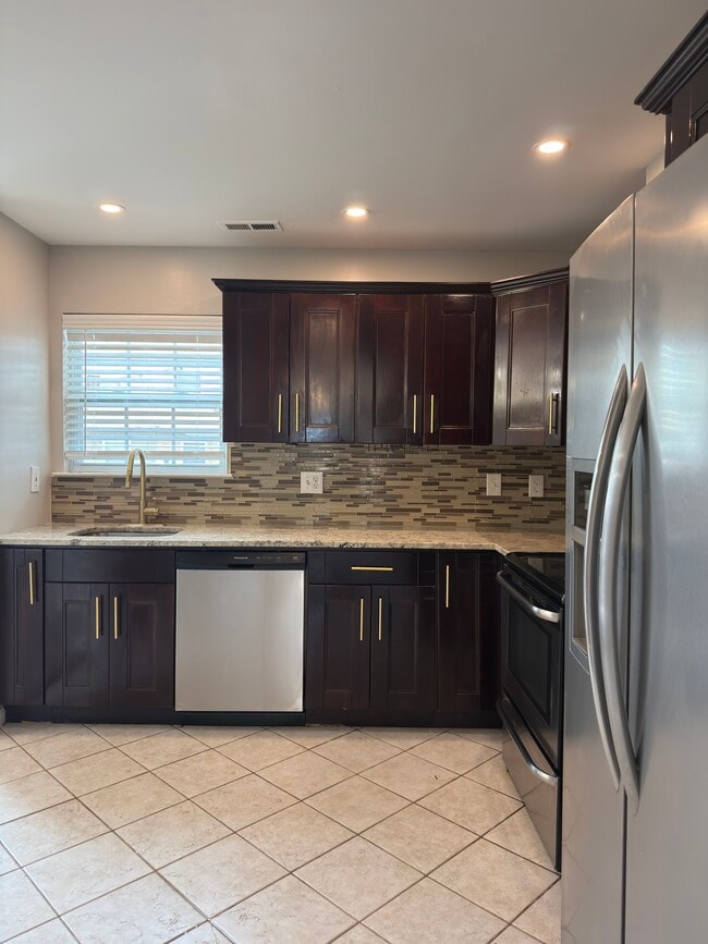 Photo - 1706 Tulip Ave