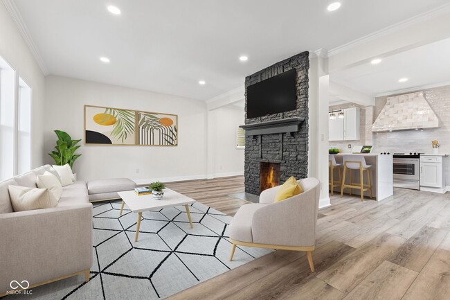 Photo - 721 E 23rd St