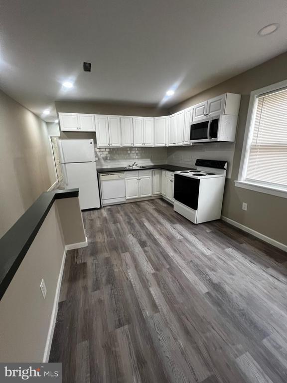 Photo - 523 MacDade Blvd