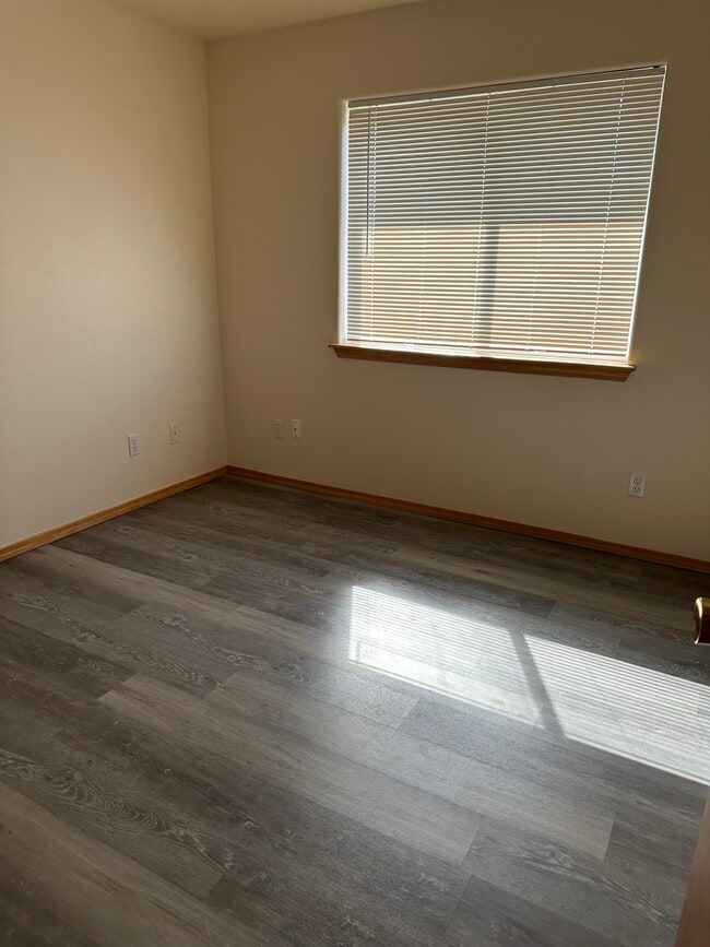 Photo - Upper Unit 2 Bedroom 1 Bath