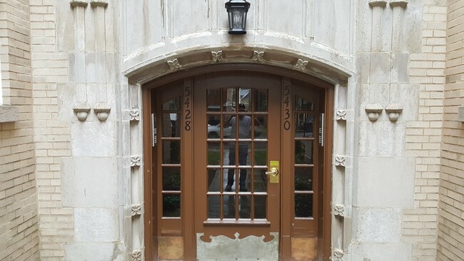 Photo - 5428-5430 N Kimball Unit 5430-1E