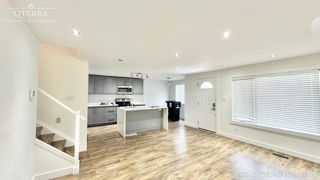 Building Photo - 53 Karen Walk