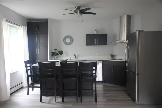 Photo - 24873 Dewdney Trunk Rd Unit 1-Bedroom Suite