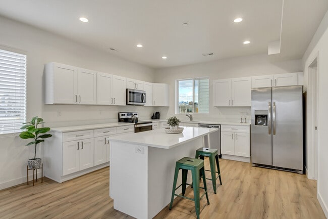 Photo - 238 W Paramount Ave