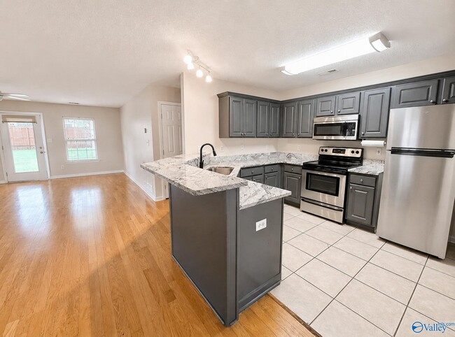 Photo - 115 Bremerton Dr SW