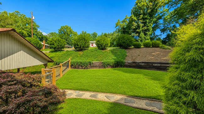 240 W View St