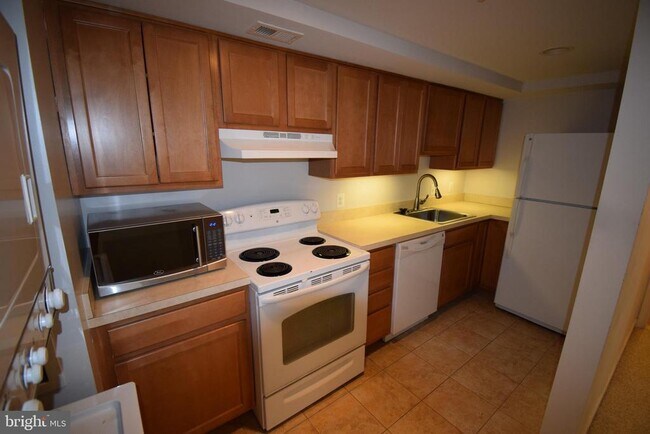 Photo - 2627 Adams Mill Rd NW Unit T2