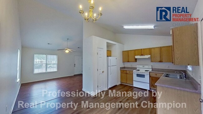 Photo - 3 BD/2BA Home with Sunny Floorplan and Eat-in Kitchen