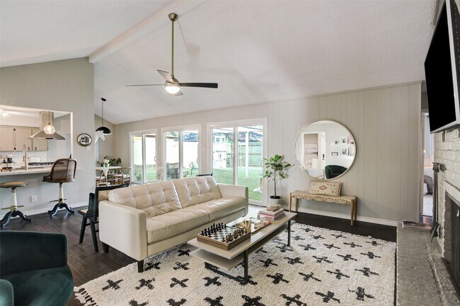 Photo - 1034 Montour Dr