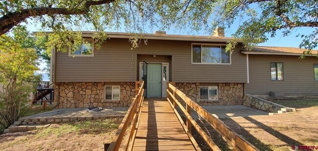Building Photo - 2305 Pelota Dr Rental